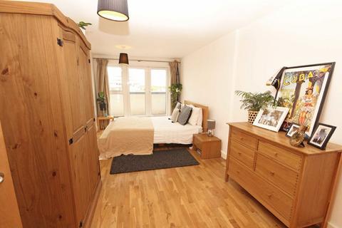1 bedroom flat to rent, Clapham Road, London SW9