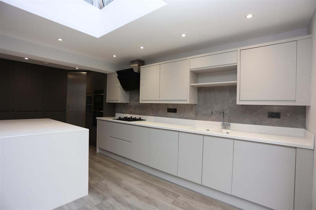 21 brierley gardens (22).jpg