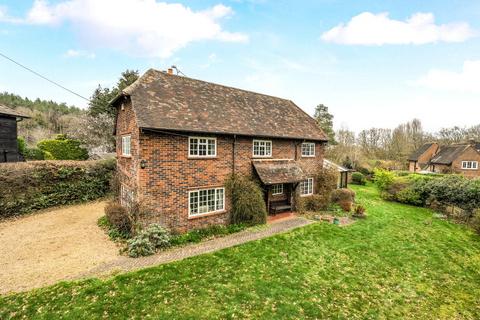 undefined, Hunts Hill Road, Guildford GU3