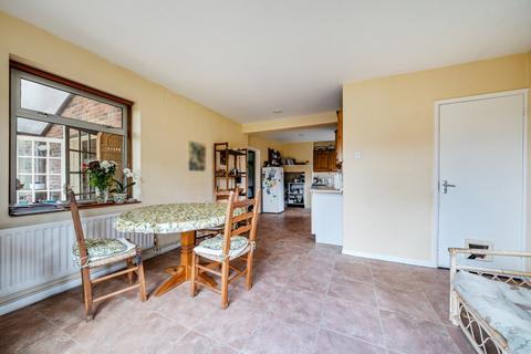undefined, Hunts Hill Road, Guildford GU3
