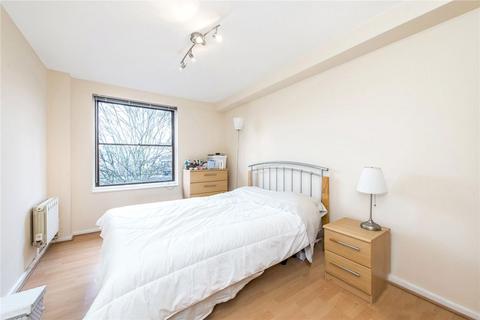 1 bedroom flat to rent, Beaufort House, London W2