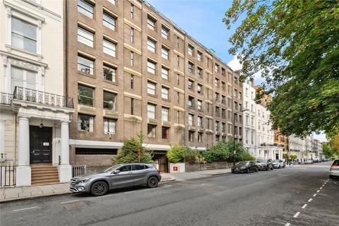 1 bedroom flat to rent, Beaufort House, London W2
