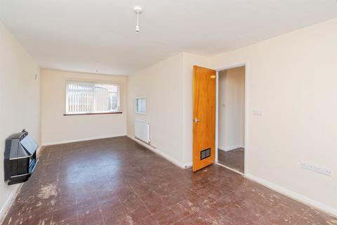2 bedroom end of terrace house for sale, College Close, Wednesbury