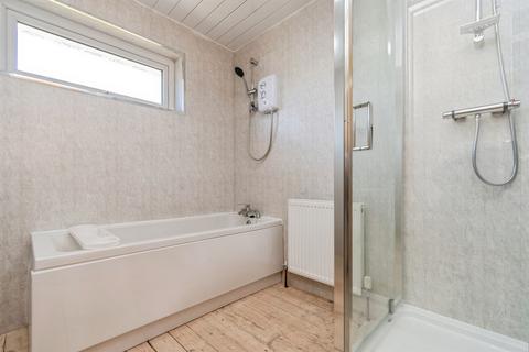 2 bedroom end of terrace house for sale, College Close, Wednesbury