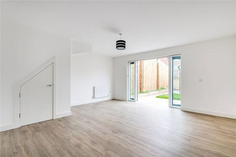 4 bedroom terraced house to rent, Tota Terrace, London SW17