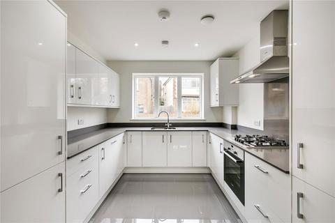 4 bedroom terraced house to rent, Tota Terrace, London SW17