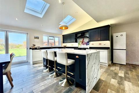 3 bedroom detached house for sale, Heath End Road, NUNEATON, Warwickshire, CV10
