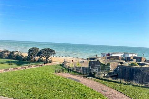 1 bedroom flat for sale, Royal Parade, Eastbourne