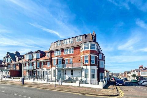 1 bedroom flat for sale, Royal Parade, Eastbourne