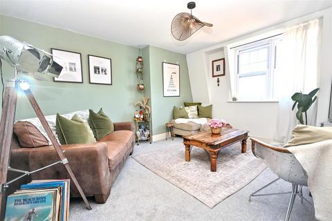1 bedroom flat for sale, Royal Parade, Eastbourne