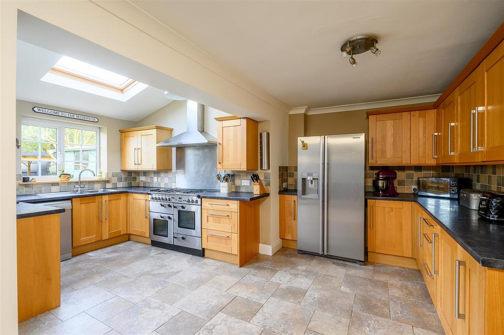 Kitchen diner