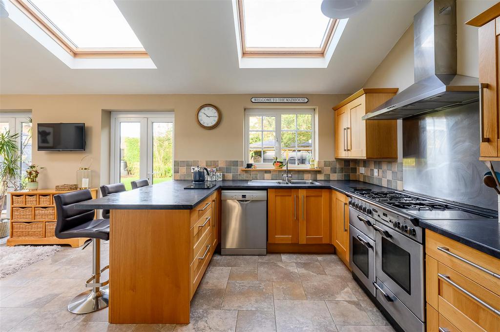 Kitchen diner