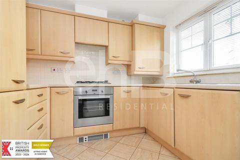 2 bedroom apartment to rent, Turberville Place Warwick