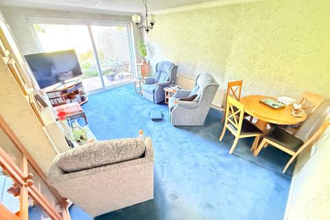 2 bedroom ground floor maisonette for sale, Vernon Crescent, Barnet EN4