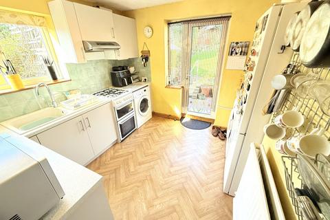 2 bedroom ground floor maisonette for sale, Vernon Crescent, Barnet EN4