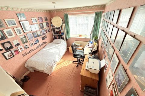 2 bedroom ground floor maisonette for sale, Vernon Crescent, Barnet EN4