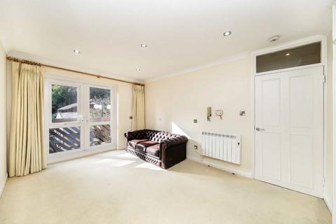 undefined, Cedar Close, London SE21