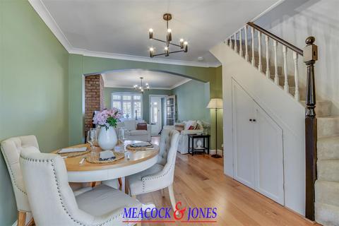 2 bedroom terraced house for sale, Junction Road, Warley, Brentwood