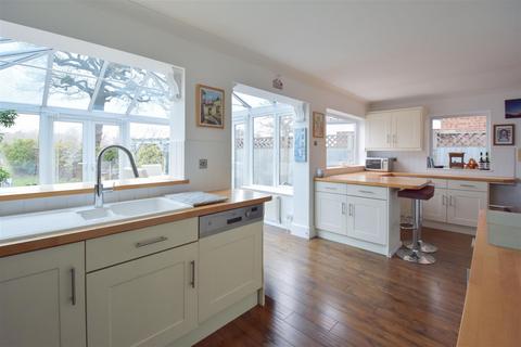 4 bedroom detached house for sale, Plovers Mead, Wyatts Green, Brentwood