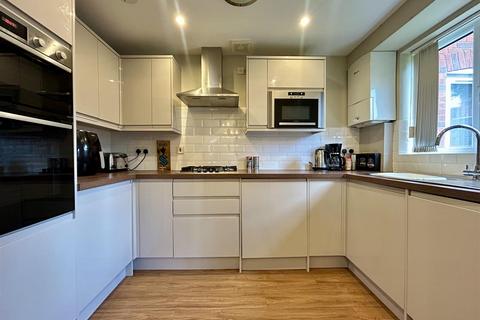 2 bedroom apartment for sale, Harper Close, Rowley Regis