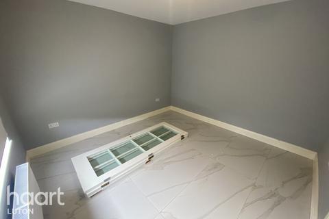 undefined, Rockley Road, LUTON