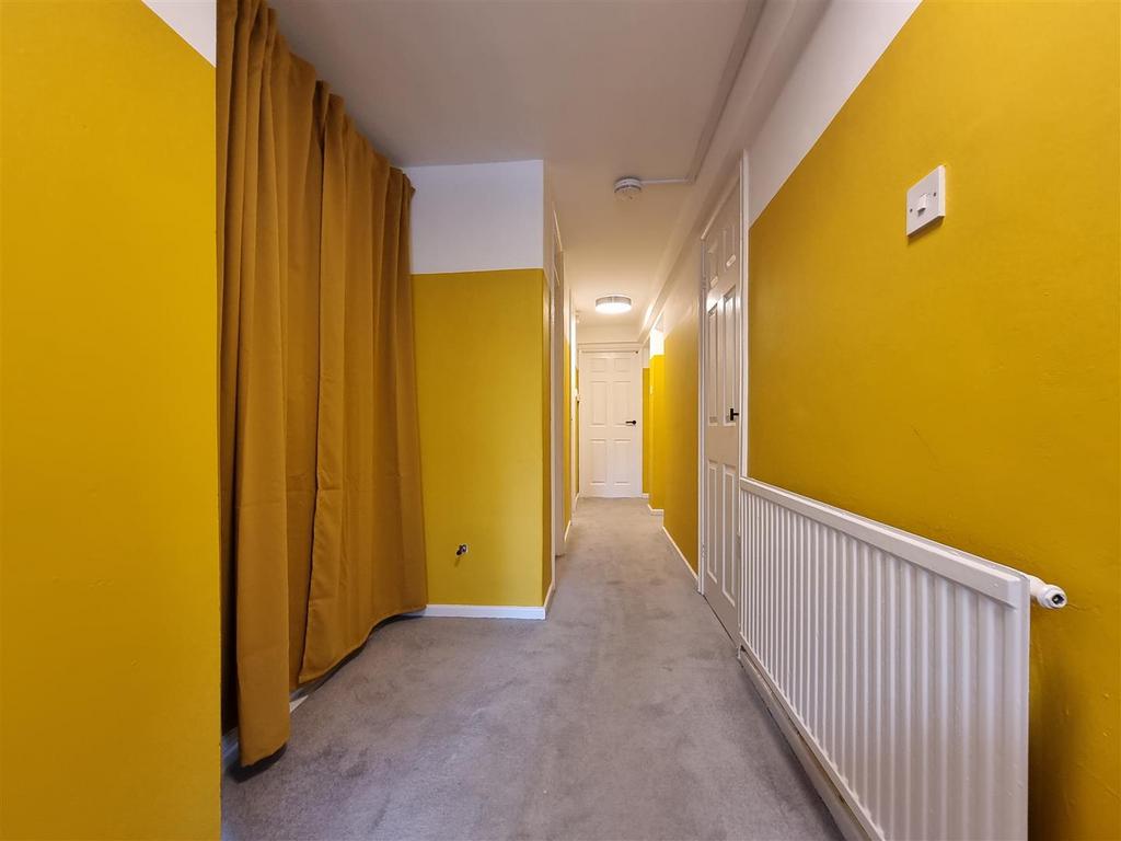 Hallway.jpg