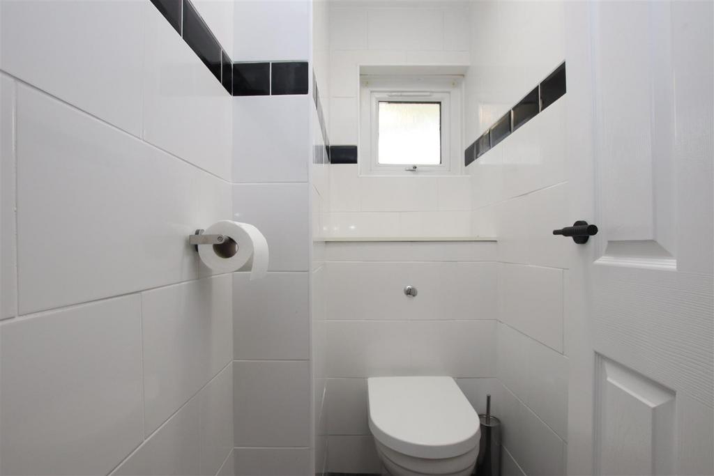 Toilet.JPG