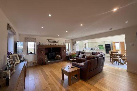 3 bedroom detached house for sale, Blaenau Road, Ammanford SA18