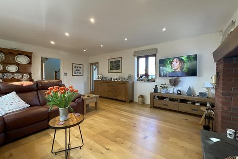 3 bedroom detached house for sale, Blaenau Road, Ammanford SA18