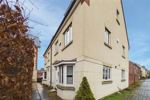 4 bedroom semi-detached house for sale, Eagle Way, Bracknell, Berkshire, RG12