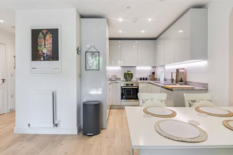 1 bedroom apartment for sale, Lismore Boulevard, Colindale Gardens, Colindale, NW9
