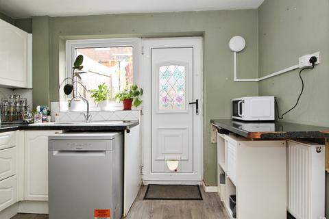 3 bedroom terraced house for sale, Fernbank Walk, LEEDS