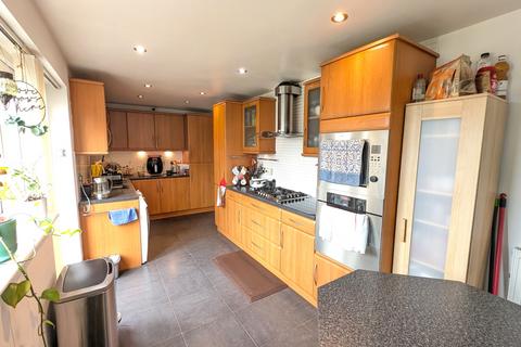 3 bedroom terraced house for sale, Hunters Grove, Hayes, Greater London, UB3
