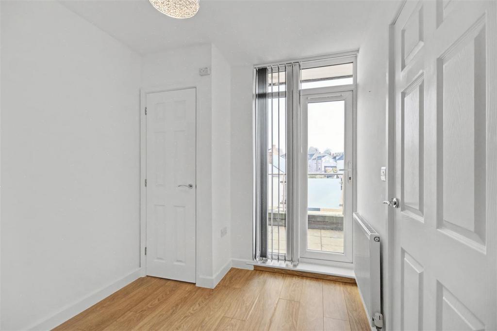 Bedroom 1.jpeg