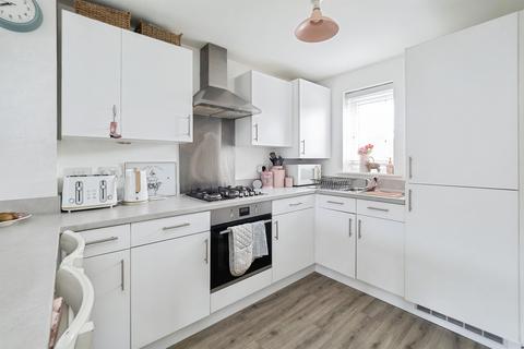 2 bedroom end of terrace house for sale, Grosvenor Road, Kingswood, Hull