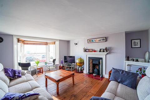 4 bedroom detached house for sale, East Parade, Hastings