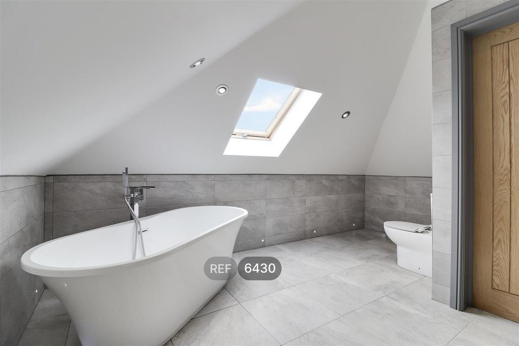 En suite bathroom
