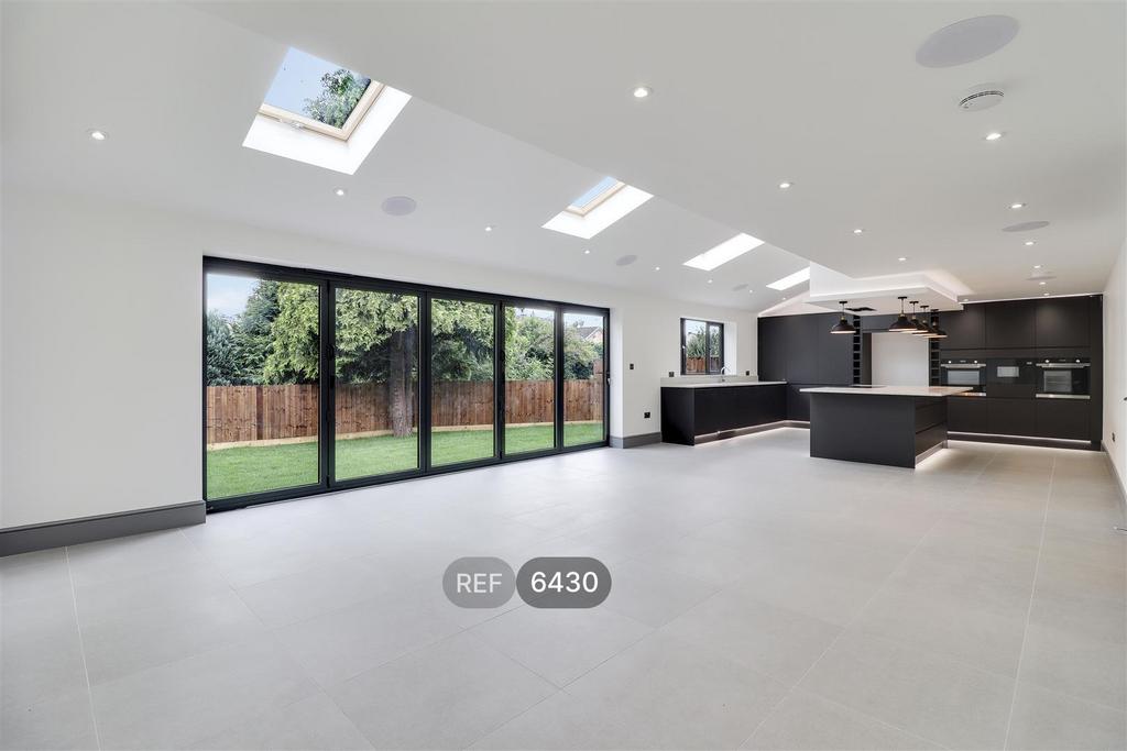Kitchen/Living area