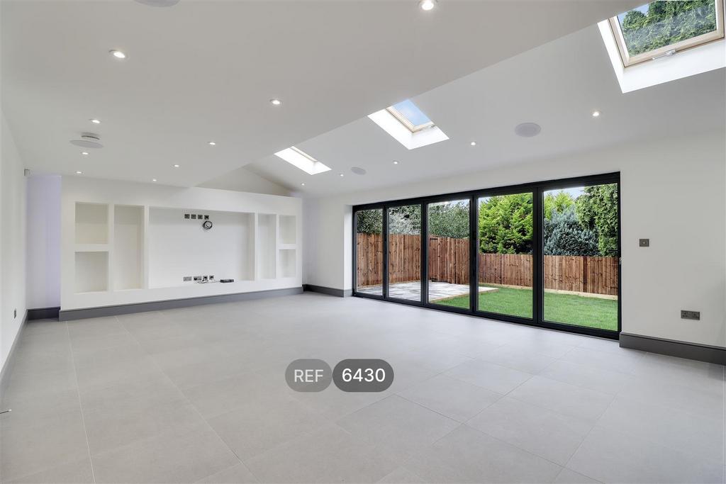 Kitchen/Living area