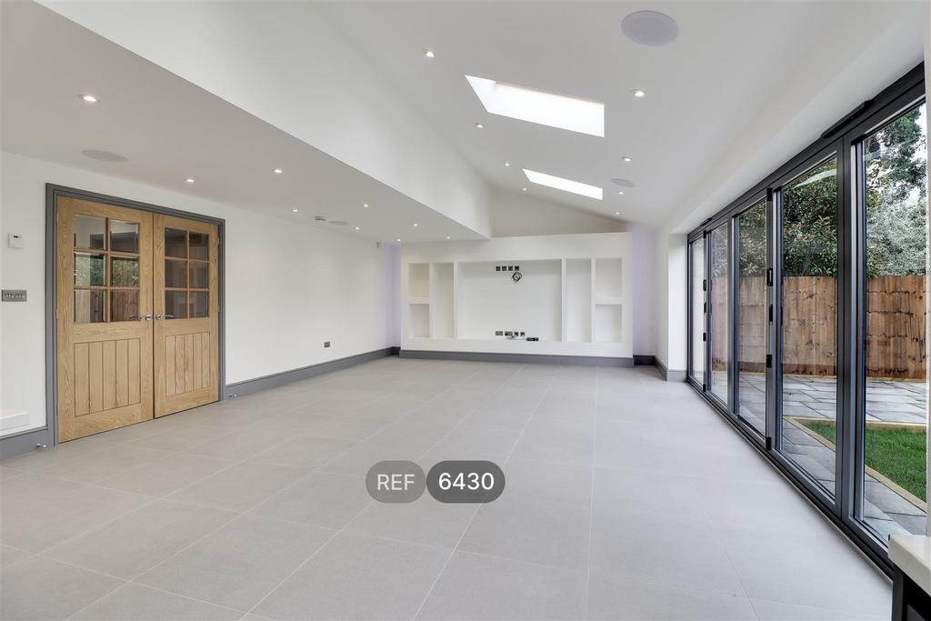 Kitchen/Living area