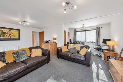 undefined, Savile Way, Royston SG8