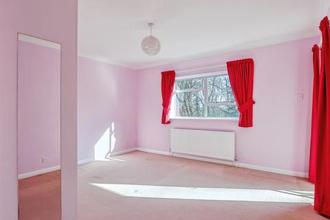 3 bedroom flat for sale, Wallace Road, Broadstone, Dorset, BH18