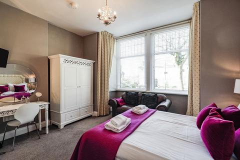 2 bedroom apartment for sale, Alexandra Road, Harrogate, North Yorkshire