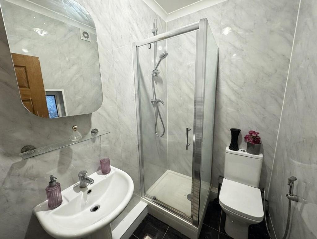 Shower.jpg