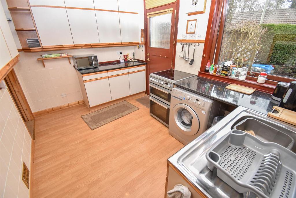 KITCHEN-2.jpg