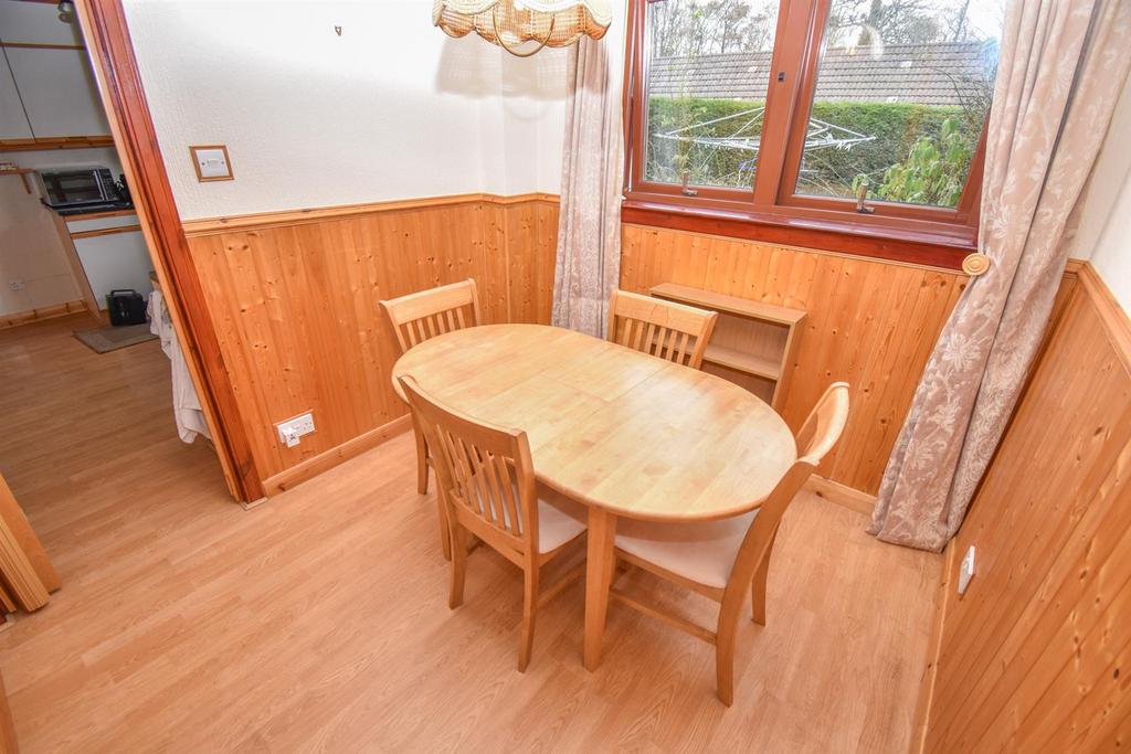 DINING ROOM-2.jpg