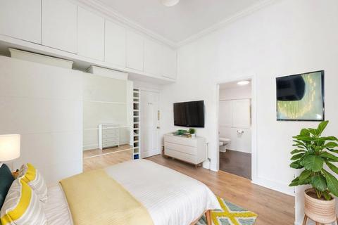 2 bedroom flat for sale, Drummond Gate, Pimlico, London, SW1V