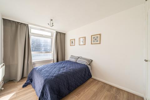 2 bedroom flat to rent, Keswick Road London SW15