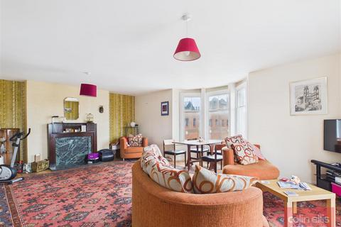2 bedroom flat for sale, York Place, Scarborough