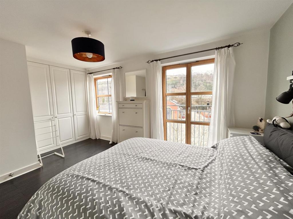 Bedroom 2.2.jpg